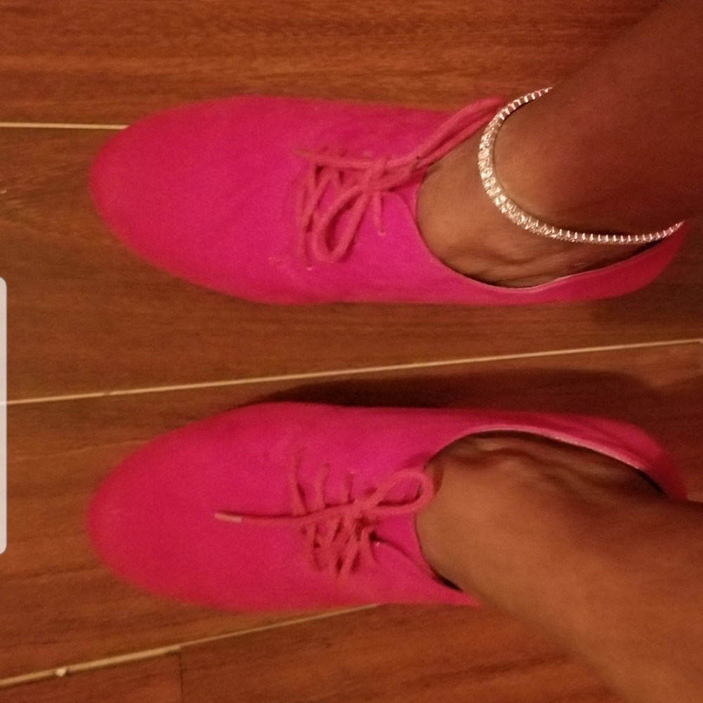 Shoes - Picture 4 of 4